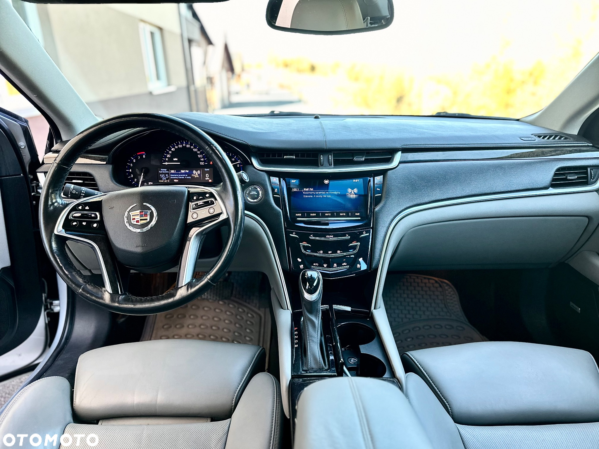 Cadillac XTS - 15