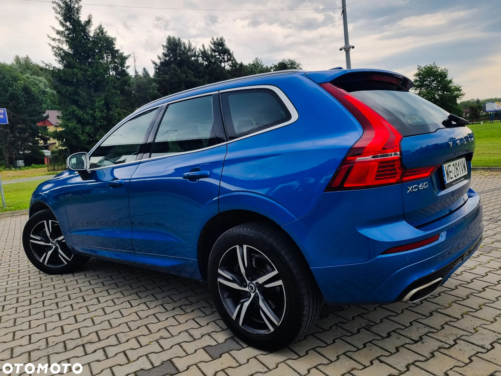 Volvo XC 60 T4 R-Design - 4
