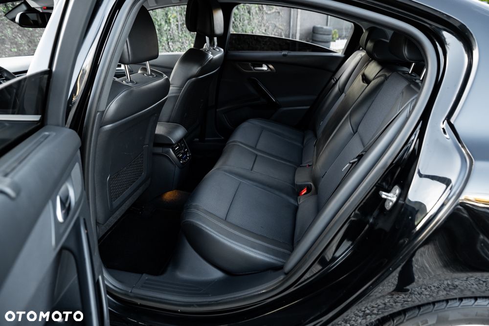 Peugeot 508 Hybrid4 - 21