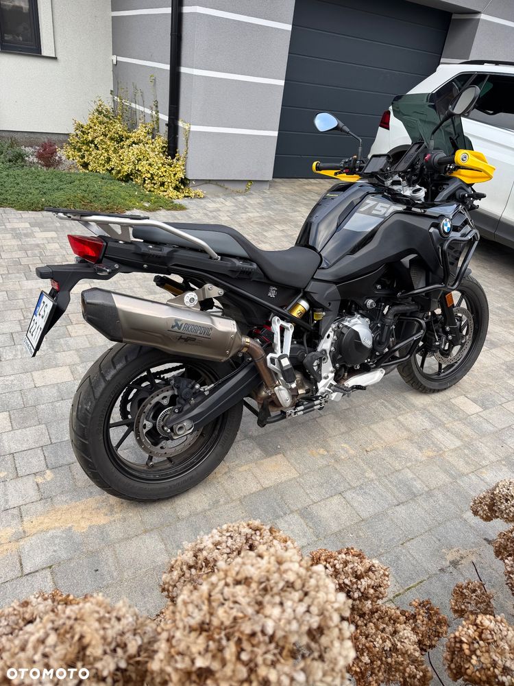 BMW F