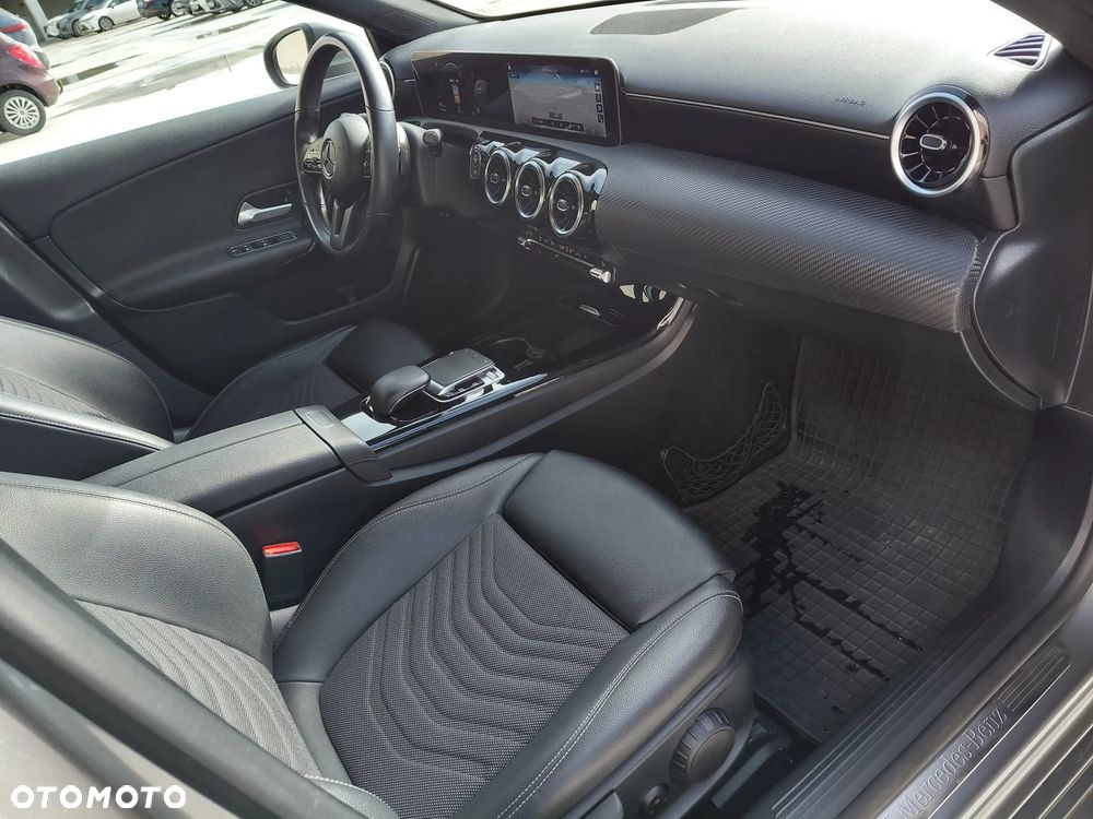 Mercedes-Benz Klasa A 180 d Edition 1 7G-DCT - 16