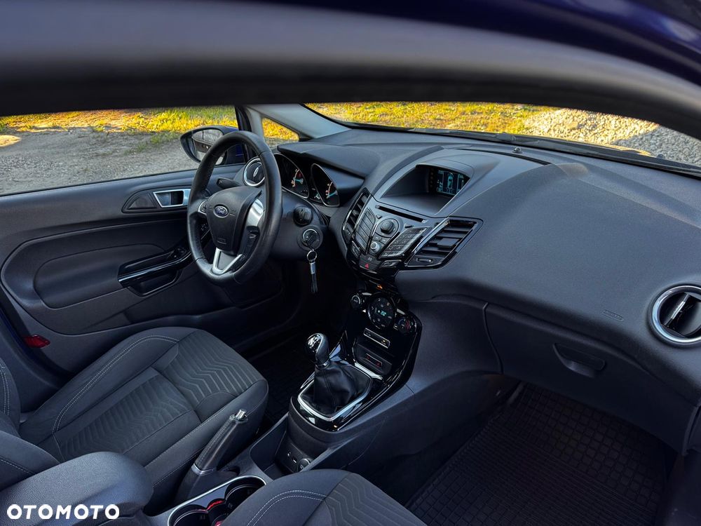 Ford Fiesta 1.0 EcoBoost Titanium - 32