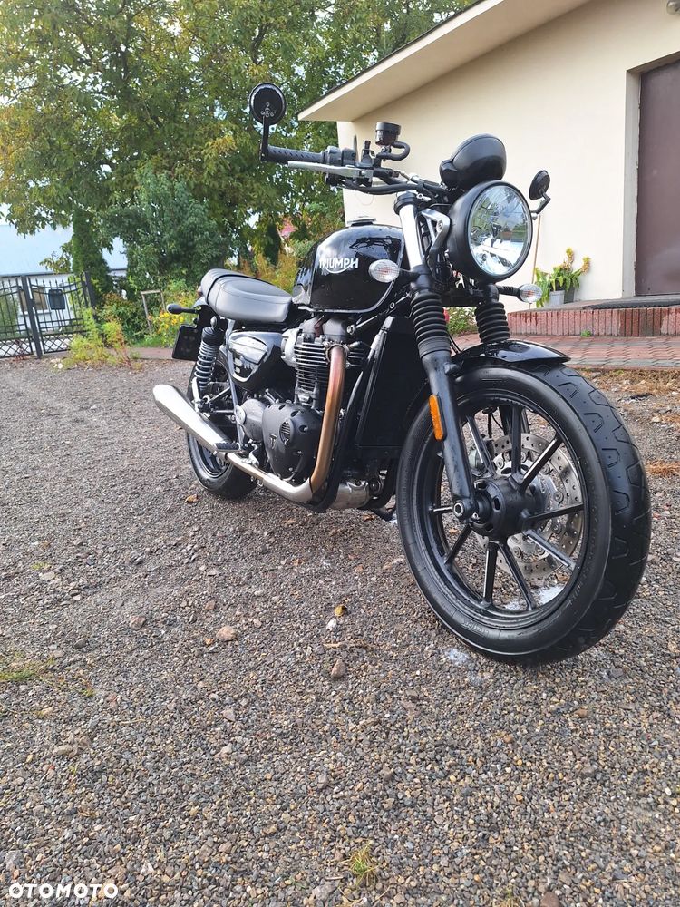 Triumph Street Twin - 1