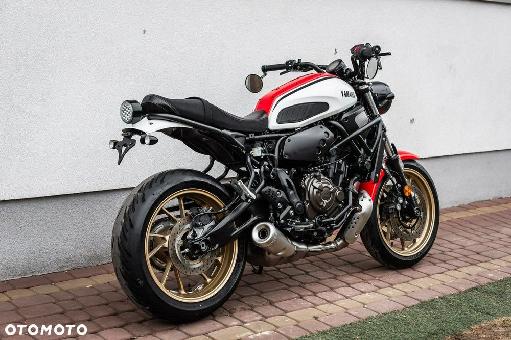 Yamaha XSR - 4