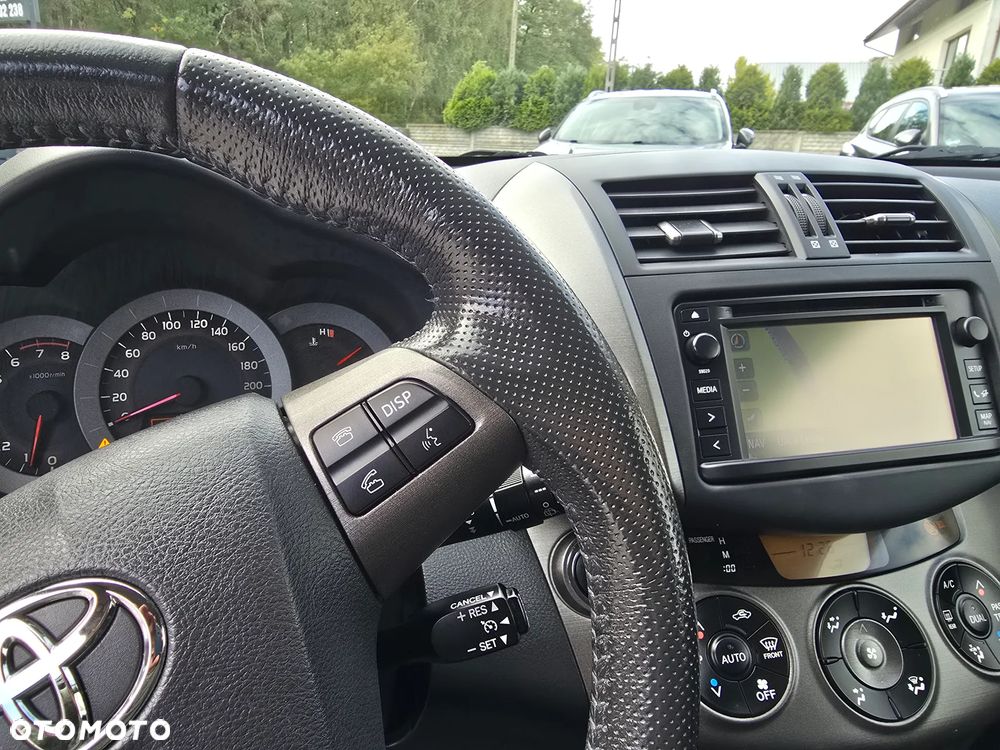 Toyota RAV4 2.0 VVT-i Premium - 26