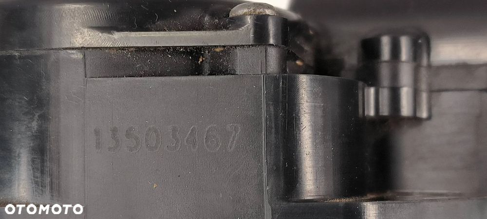 ZAMEK KLAPY 13503467  Cadillac Escalade 6.2  2007r. - 4