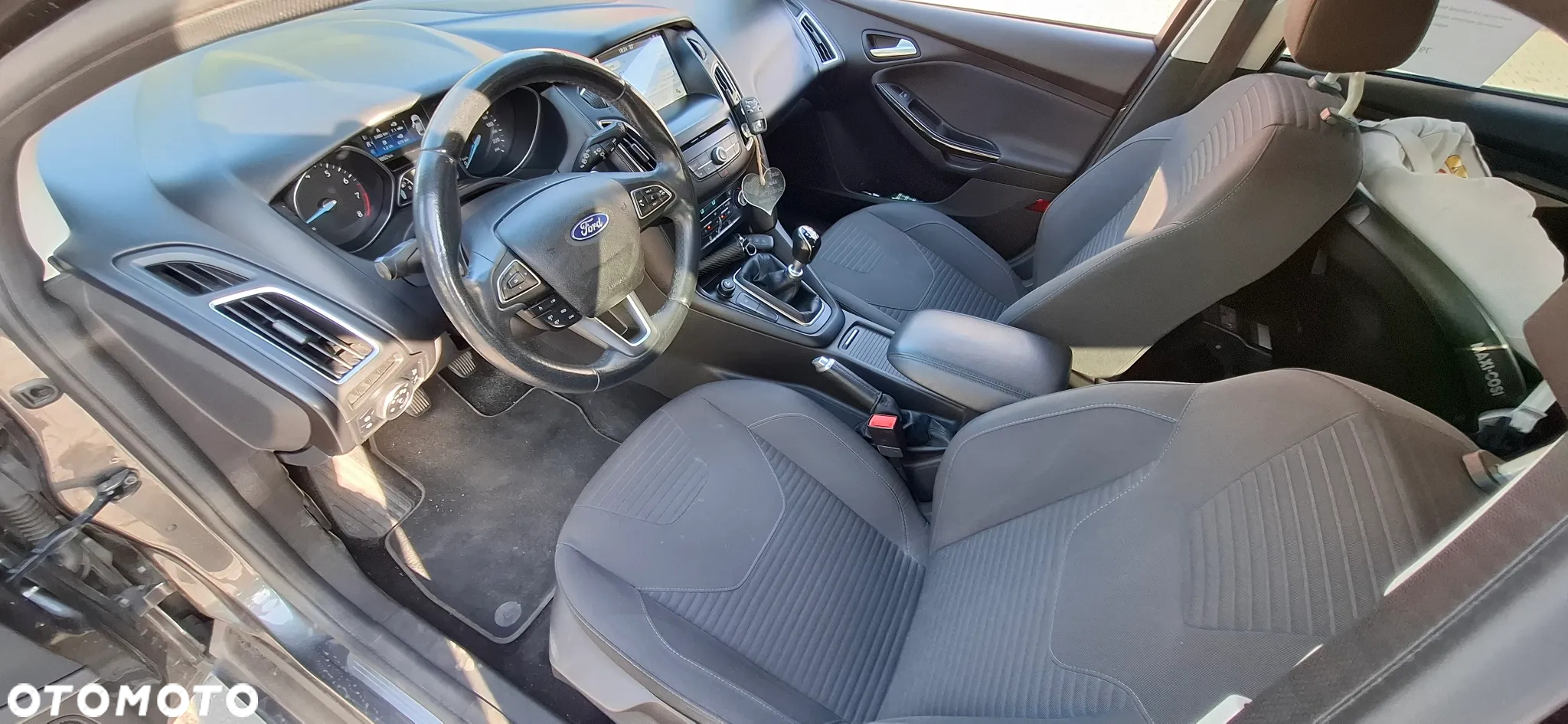 Ford Focus 1.0 EcoBoost Start-Stopp-System TITANIUM - 5
