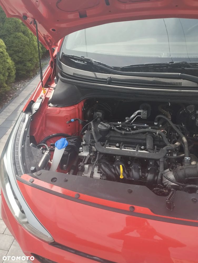 Hyundai i20 1.2 - 9