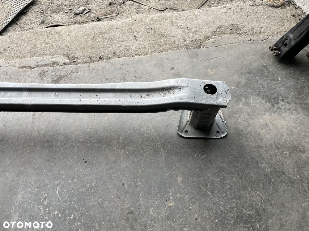 Belka pod zderzak tył Toyota Corolla E21 HB - 3