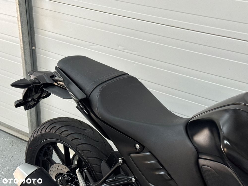 Yamaha MT - 13