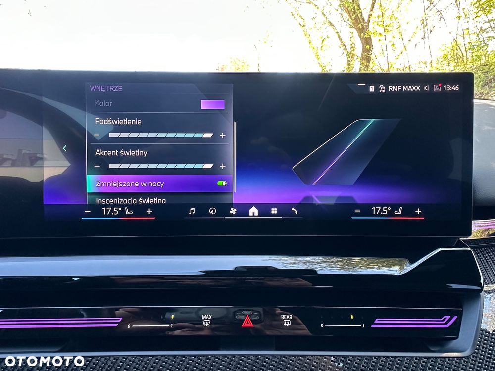 BMW Seria 5 520d xDrive - 38