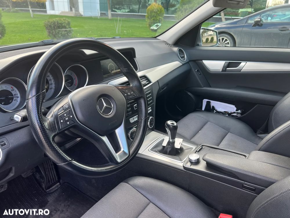Mercedes-Benz C 220 CDI BlueEFFICIENCY T-modell - 3