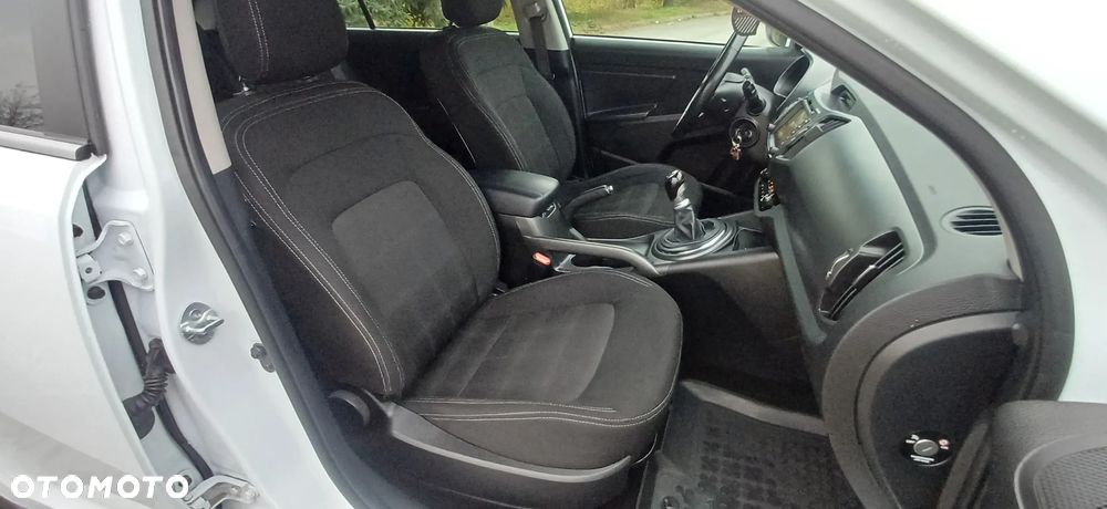 Kia Sportage 1.7 CRDI Business Line 2WD - 13