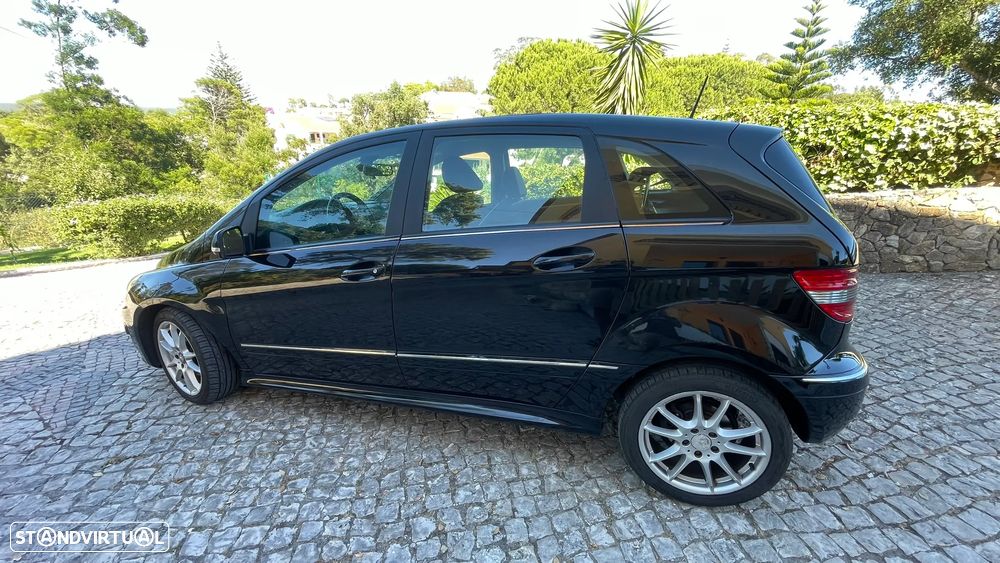Mercedes-Benz B 180 CDI - 21