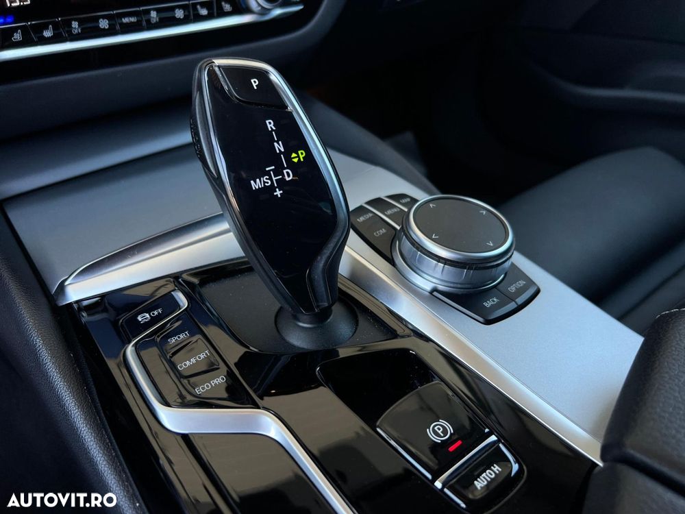 BMW Seria 5 520d AT MHEV - 14