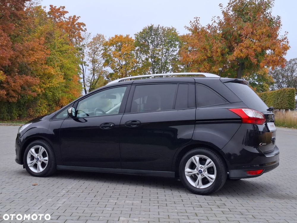 Ford Grand C-MAX - 11