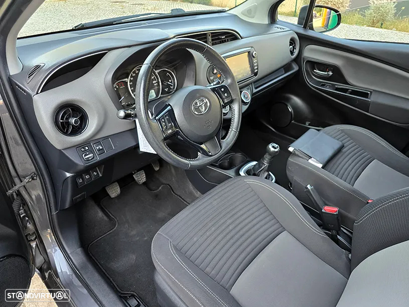 Toyota Yaris 1.0 VVT-i Comfort +PS Style +P.Techno - 10