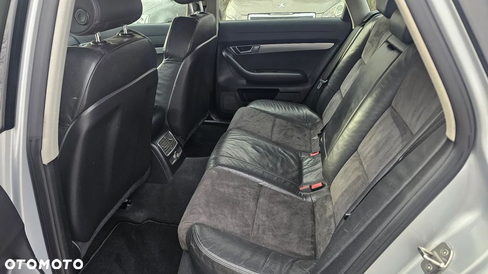 Audi A6 Limousine 2.4 - 14