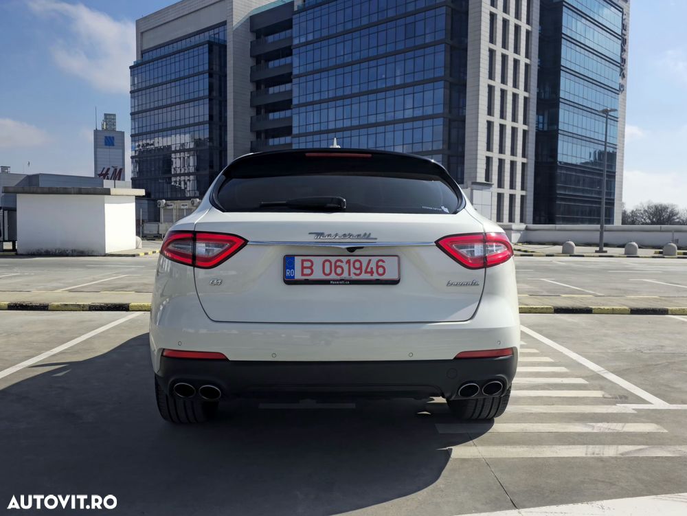 Maserati Levante Q4 GranLusso - 3