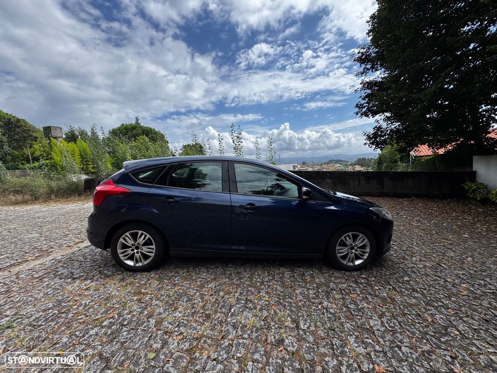 Ford Focus 1.0 EcoBoost S&S COOL&CONNECT - 6