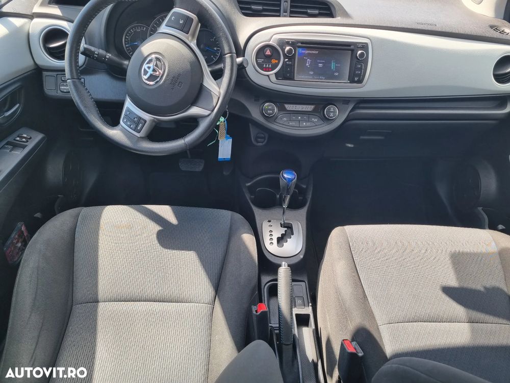 Toyota Yaris 1.5 VVT-i HSD Luna - 13