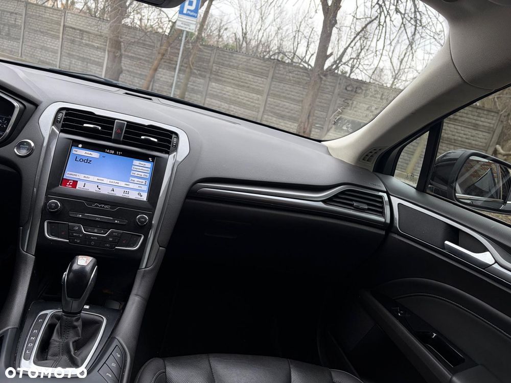 Ford Mondeo 2.0 Hybrid Titanium - 26
