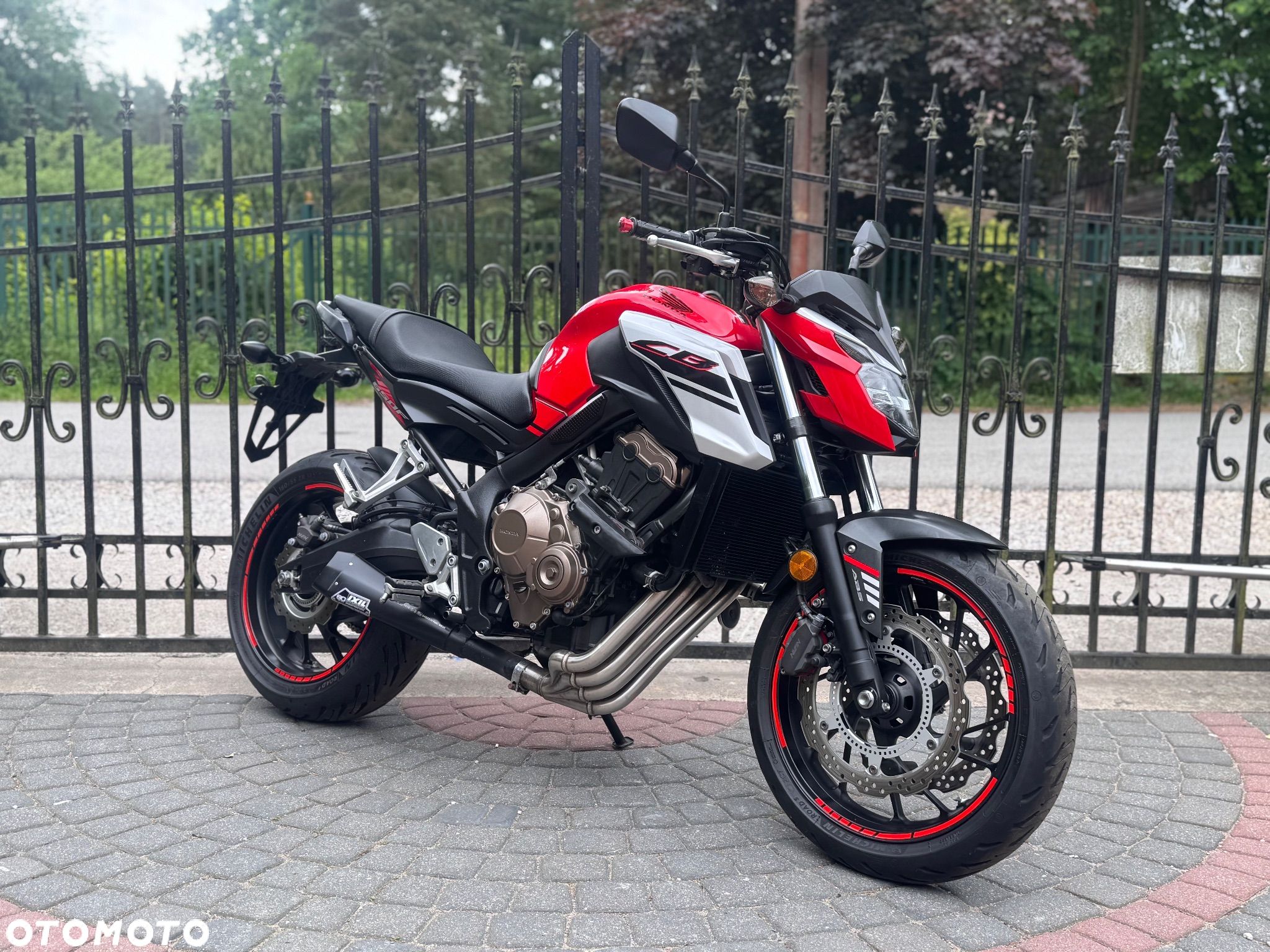 Honda CB - 1