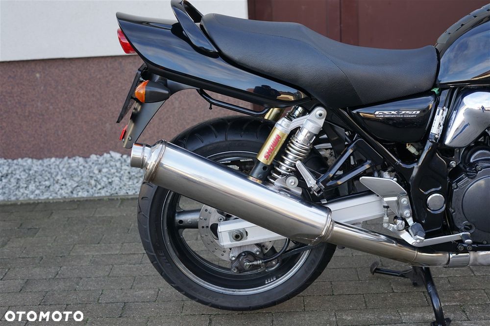 Suzuki GSX - 5