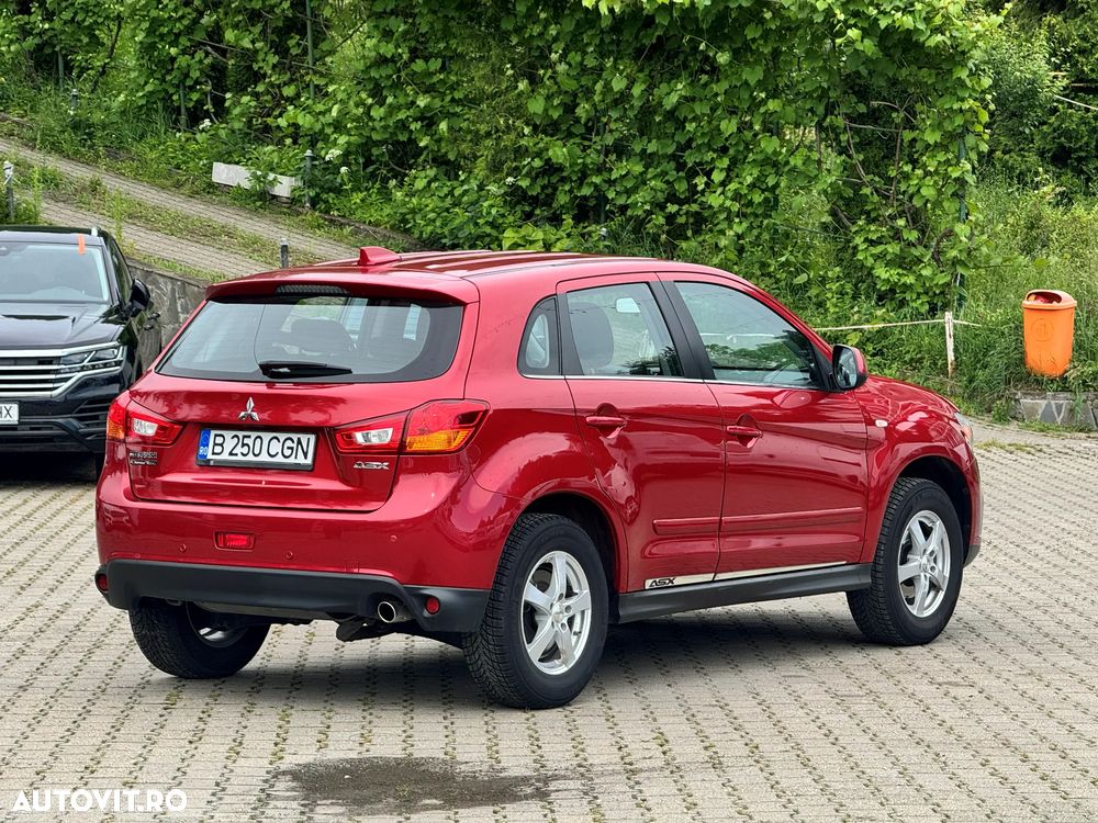 Mitsubishi ASX - 8