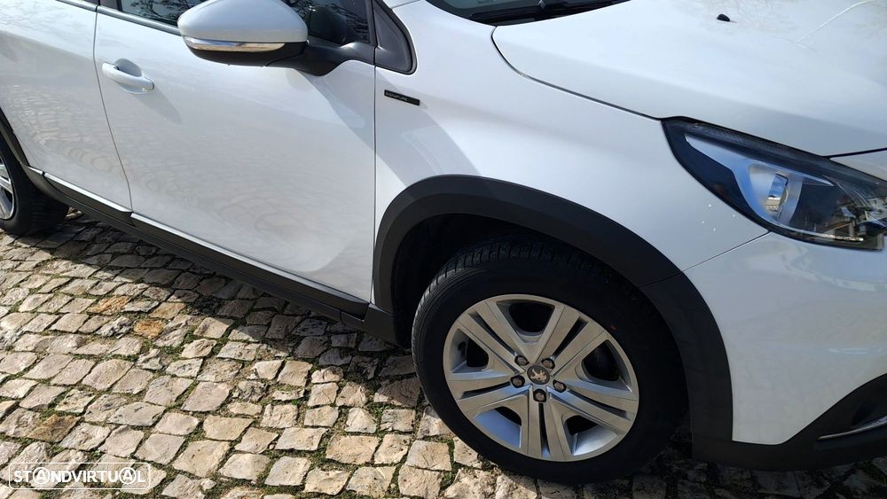 Peugeot 2008 1.5 BlueHDi Signature - 11