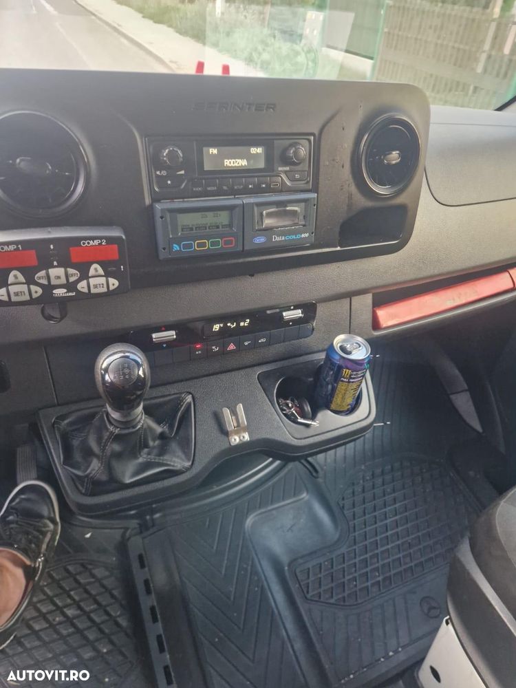 Mercedes-Benz Sprinter - 5