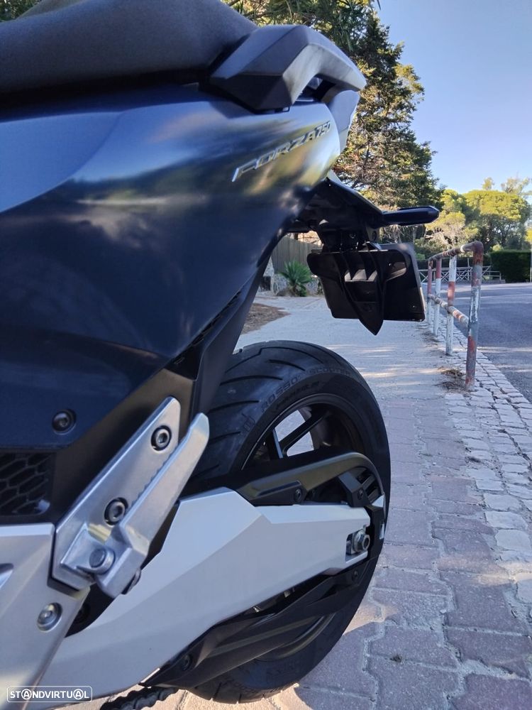 Honda Forza - 9