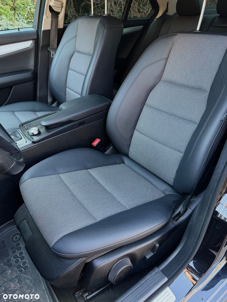 Mercedes-Benz Klasa C 180 CGI Automatik BlueEFFICIENCY Avantgarde - 9