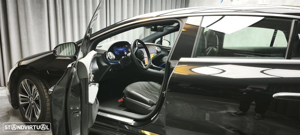Mercedes-Benz EQS - 9