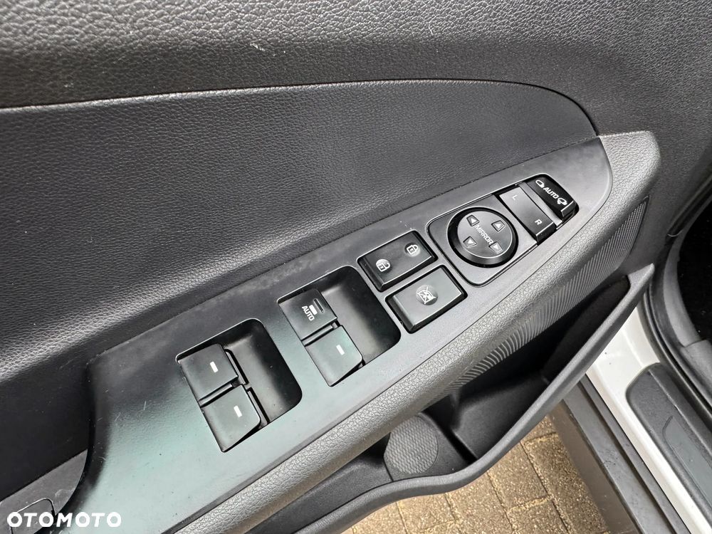 Hyundai Tucson 1.7 CRDI BlueDrive GO 2WD - 10