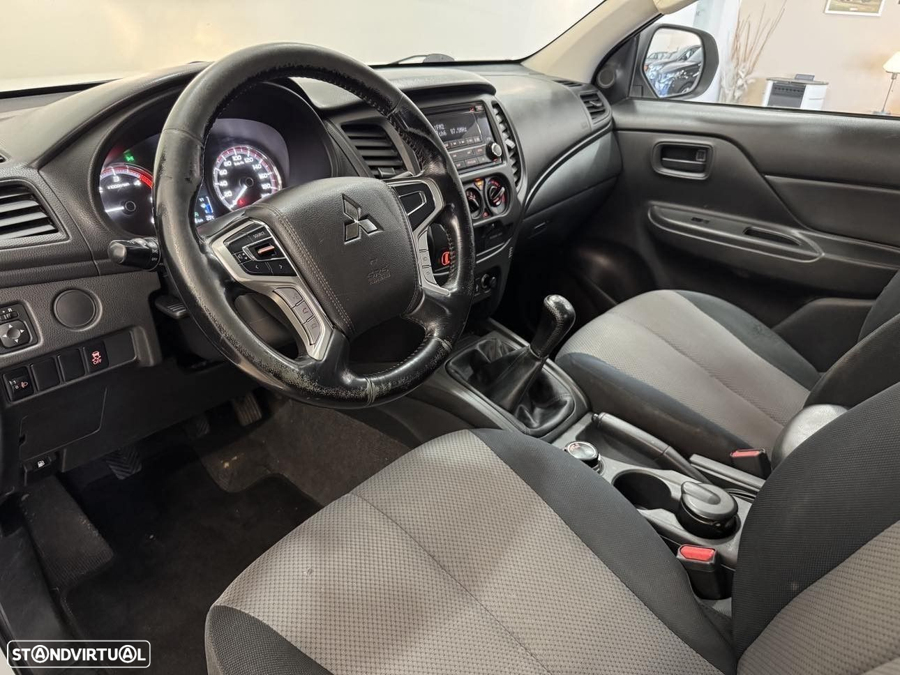 Mitsubishi L 200 2.3 DI-D CD Invite 4WD - 10