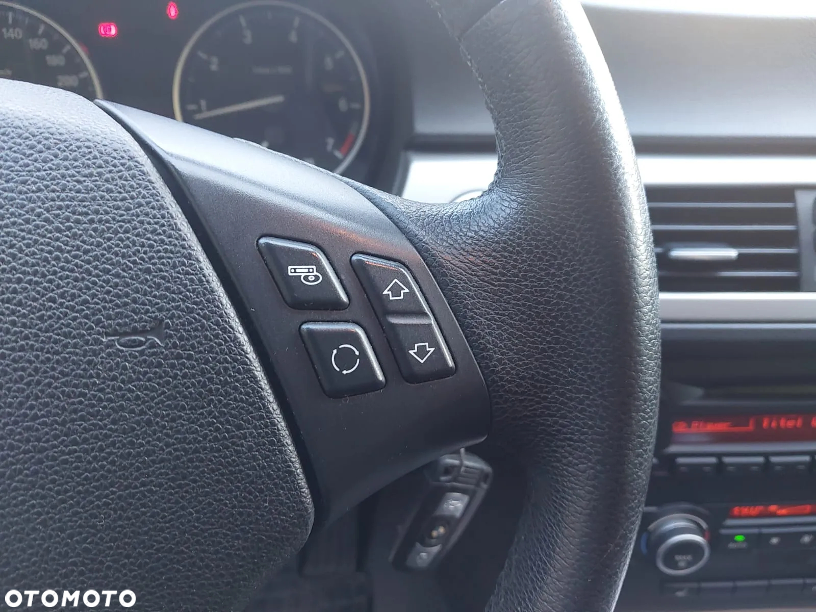 BMW Seria 3 318i - 18