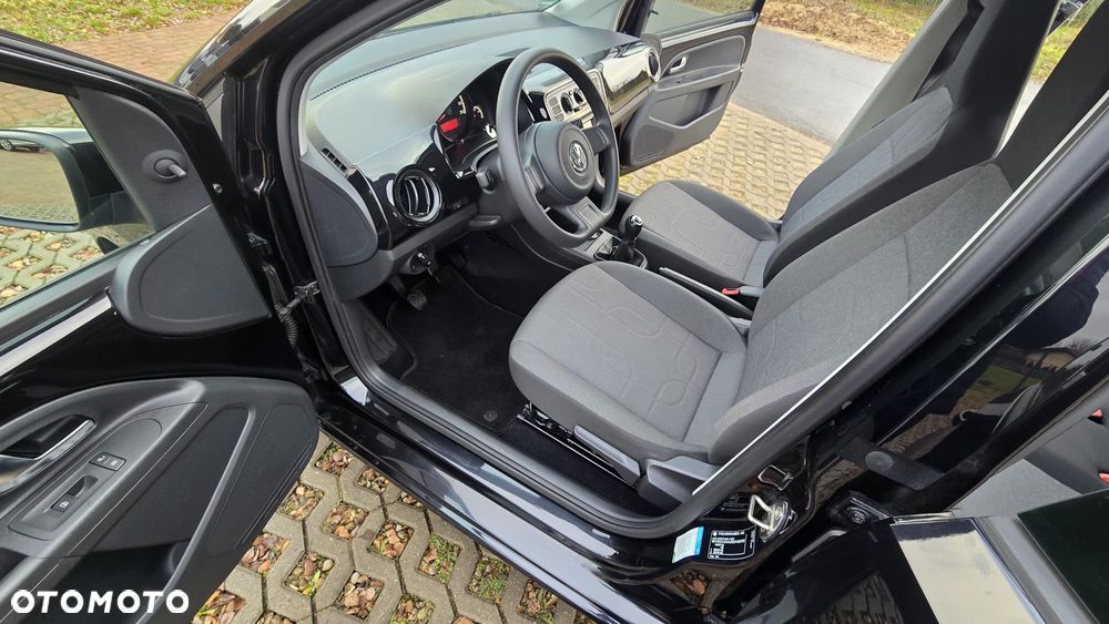 Volkswagen up! move - 9