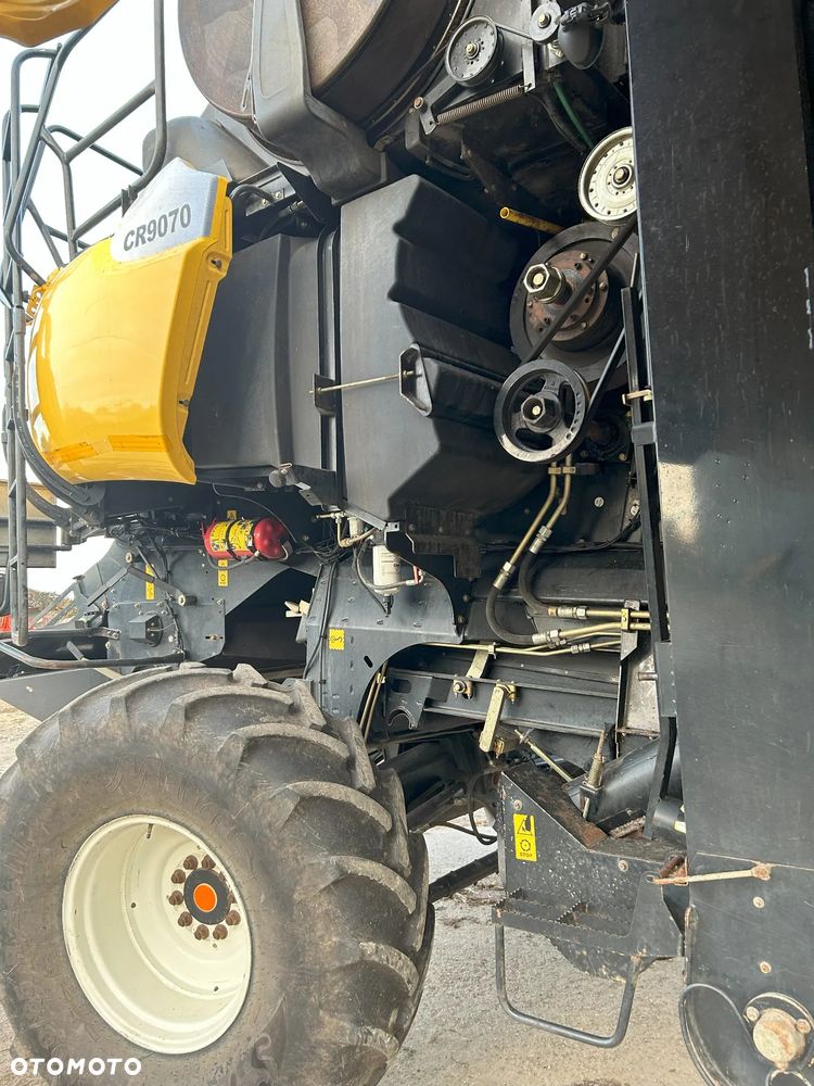 New Holland CR9070 - 17