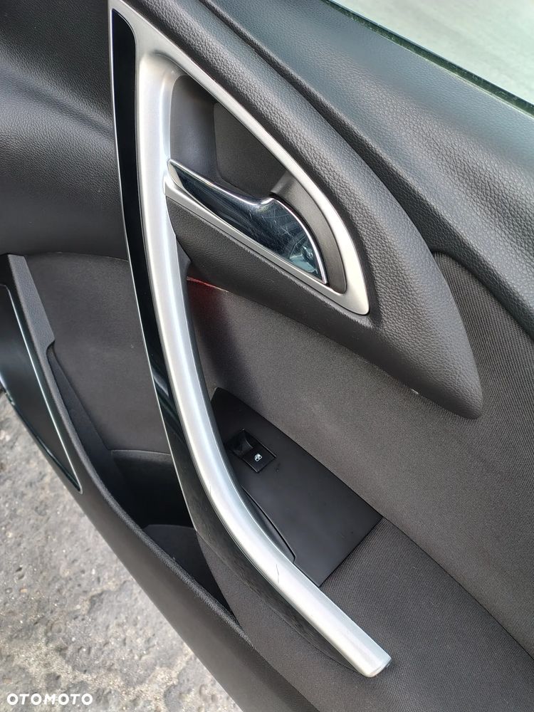 Opel Astra 1.6 Turbo Innovation - 20