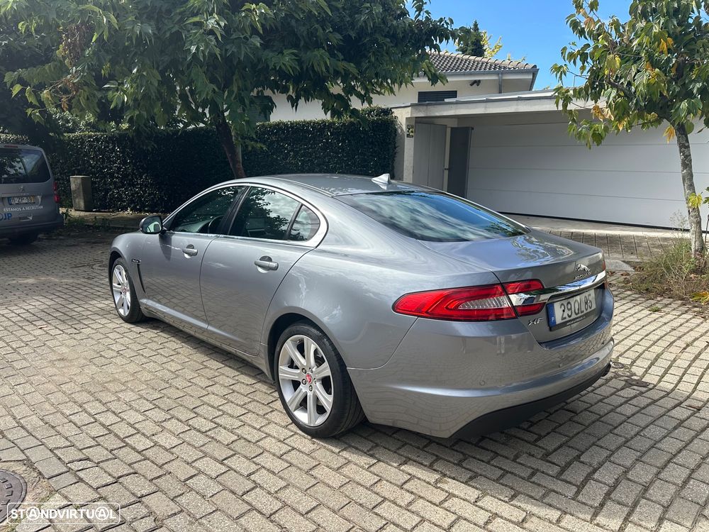 Jaguar XF 2.2 D Premium Luxury - 9