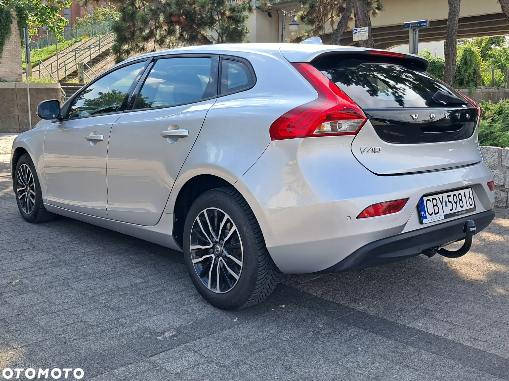 Volvo V40 D2 Drive-E Momentum - 10