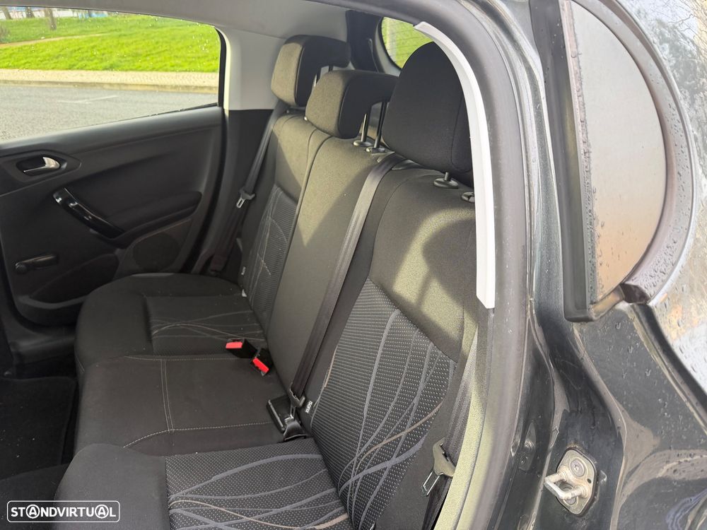 Peugeot 208 1.2 VTi Active - 15