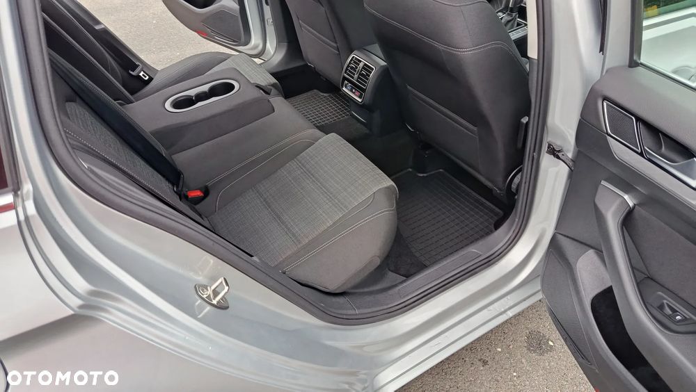 Volkswagen Passat 2.0 TDI SCR DSG - 8