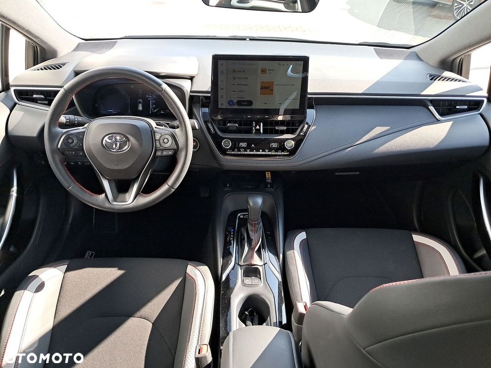 Toyota Corolla - 13