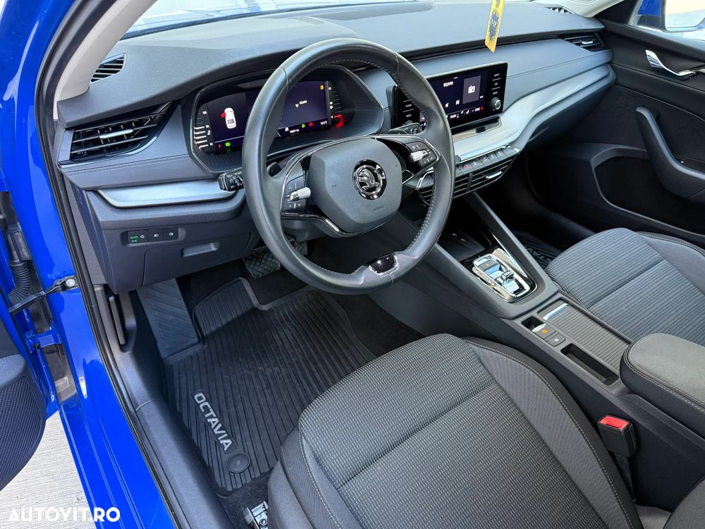 Skoda Octavia 2.0 TDI DSG Ambition - 23