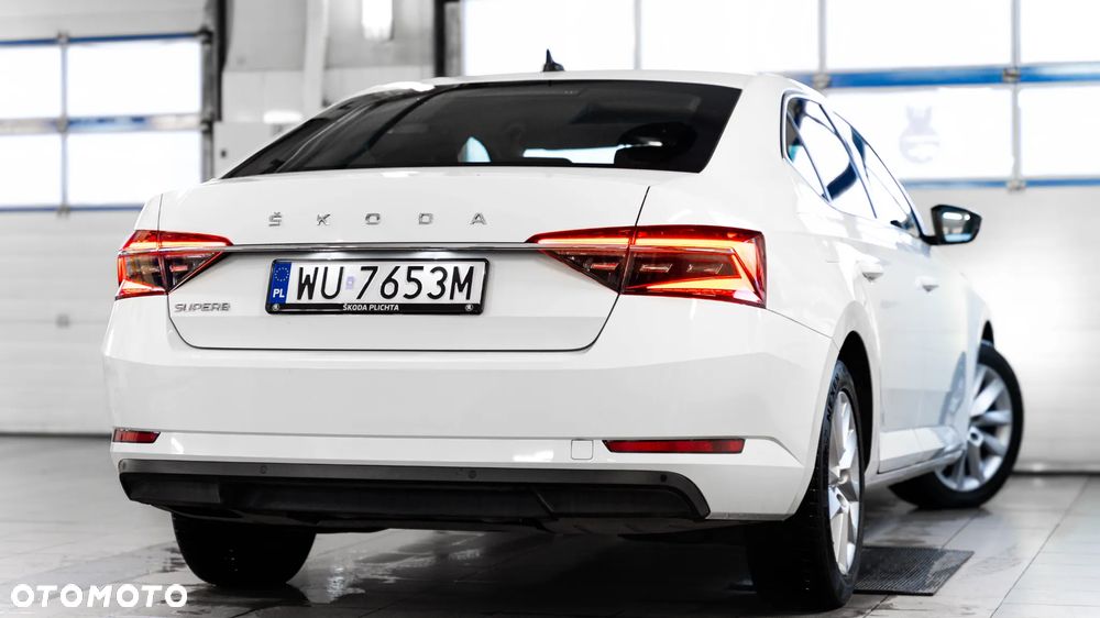 Skoda Superb 2.0 TDI SCR Ambition DSG - 5