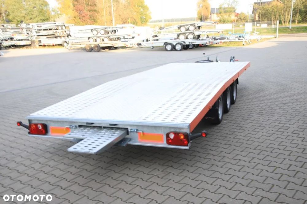 Niewiadów Jupiter kolorowa blenda 6x2.1 wypełnienie alu ryfel 3 osie koła 195R13C DMC 3500 kg - 13