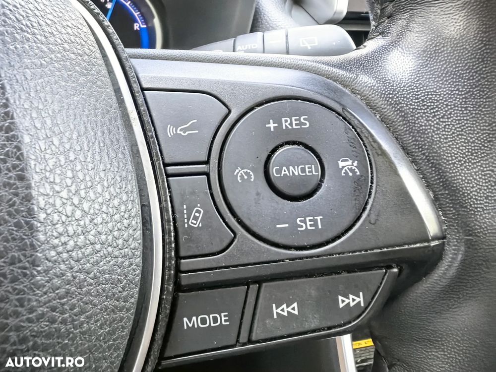 Toyota RAV4 2.5 VVT-iE 4x4 Luxury - 29