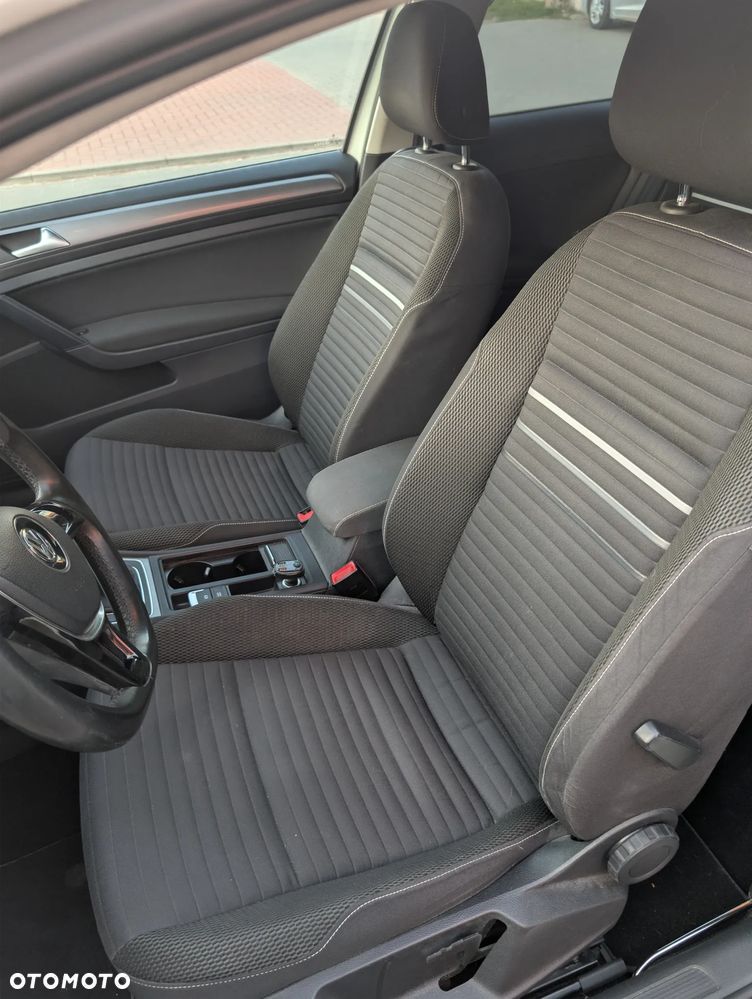 Volkswagen Golf 1.6 TDI Comfortline - 10